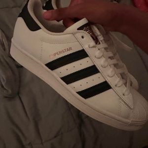 Adidas • Superstars